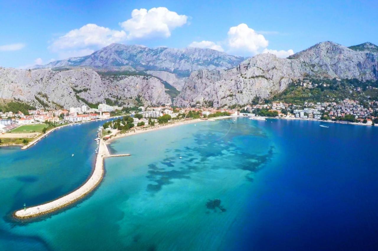 Central Alley Omiš Esterno foto